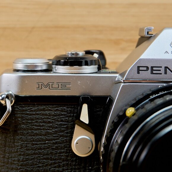 Pentax ME 35mm SLR Film Camera, with SMC Pentax-M 50mm 1.7 lens - Picture 3 of 8